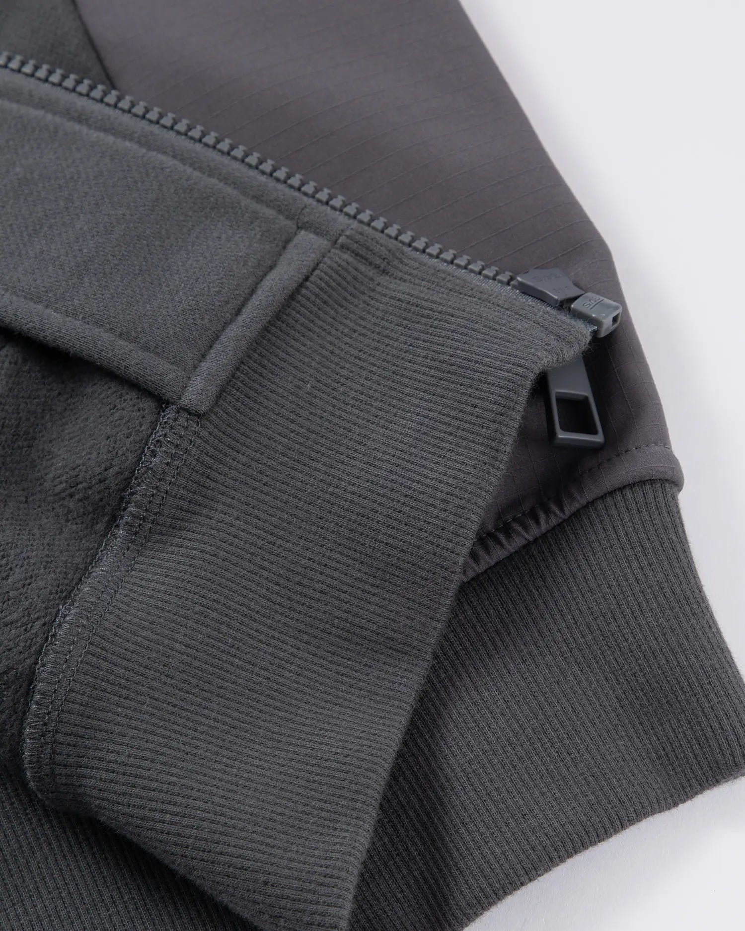 Hoodie mit durchgehendem Reißverschluss