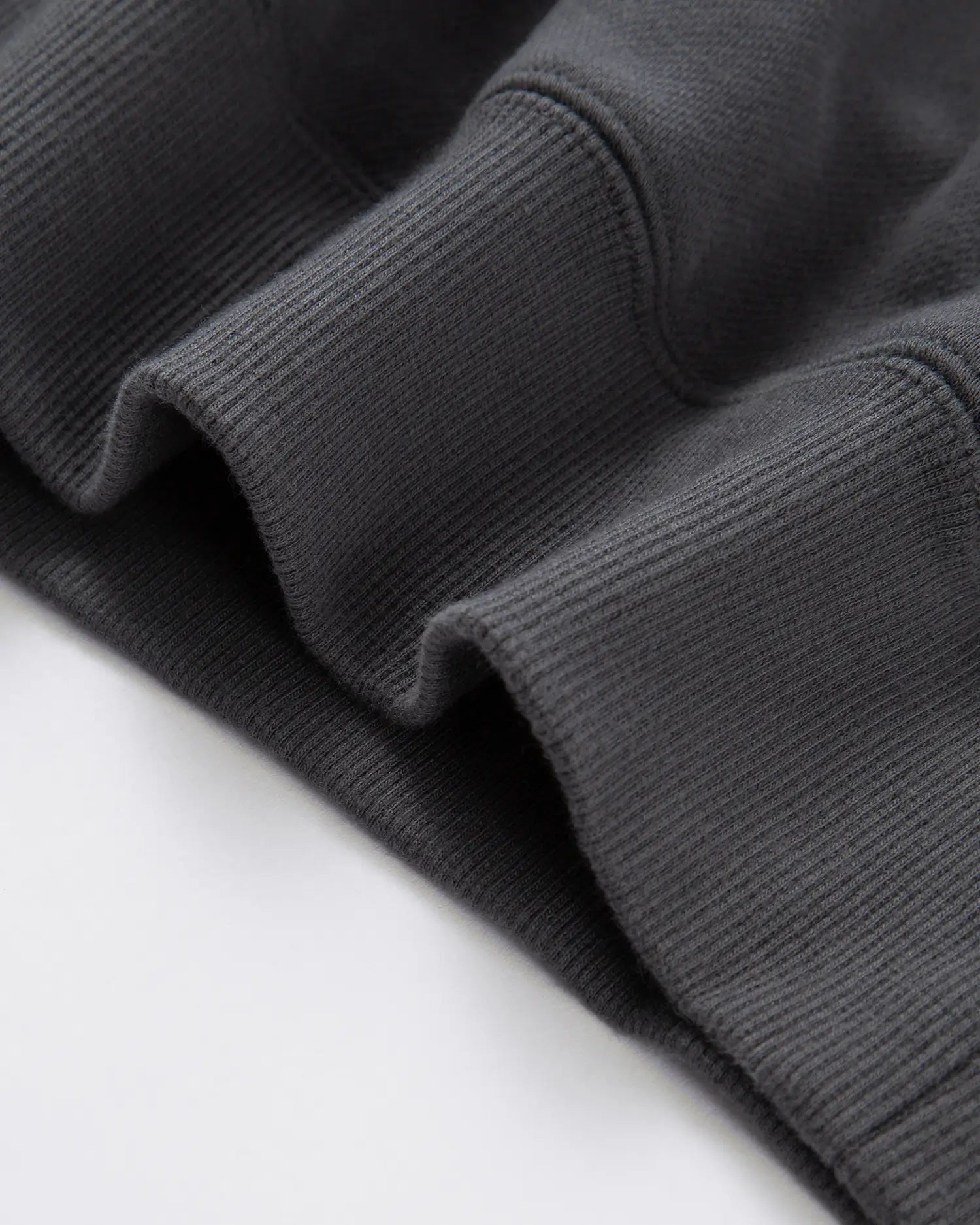 Sweatshirt mit Rundhalsausschnitt und Stoffmischung