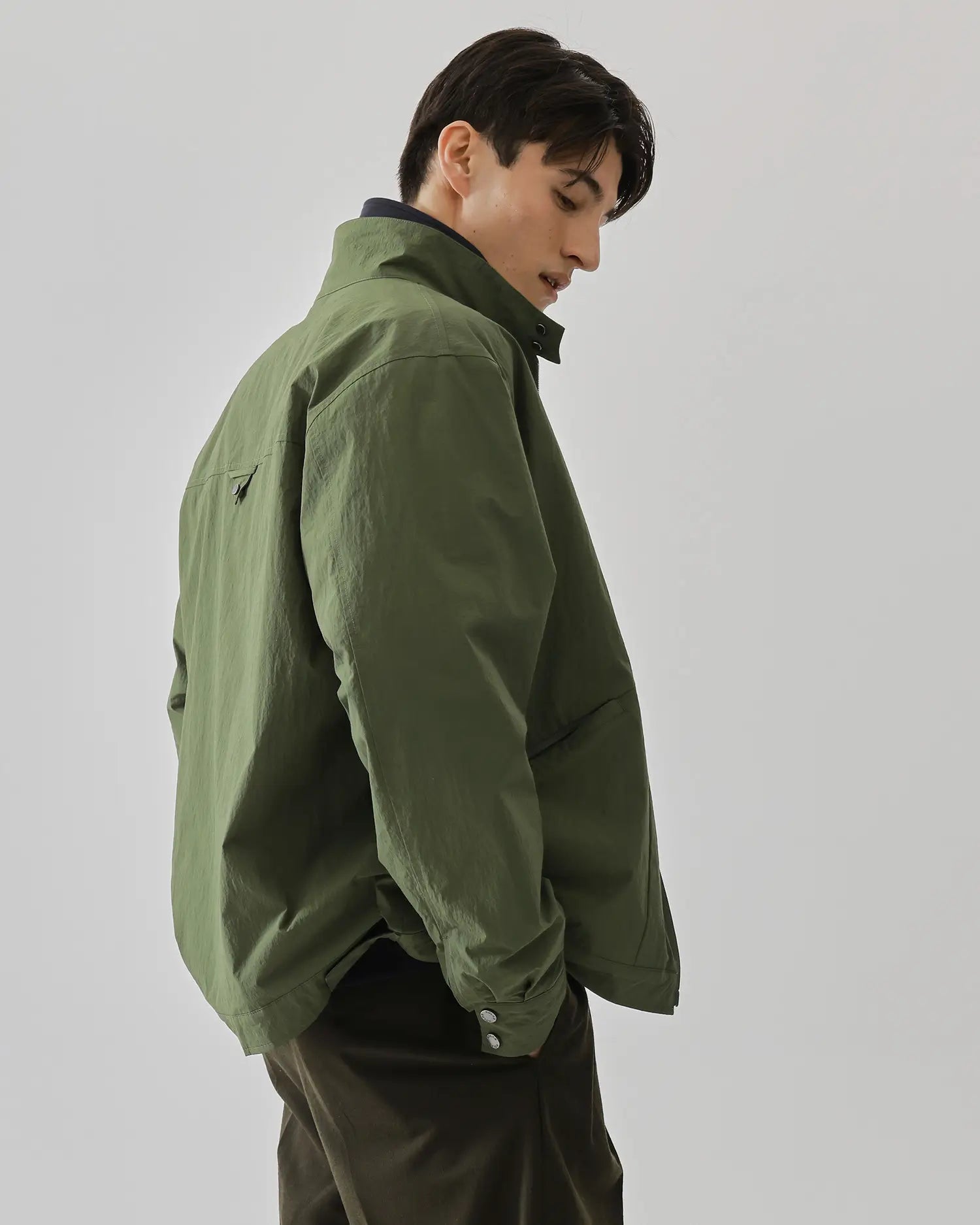 Men's Crew Jacket in Military Green 05 #military-green