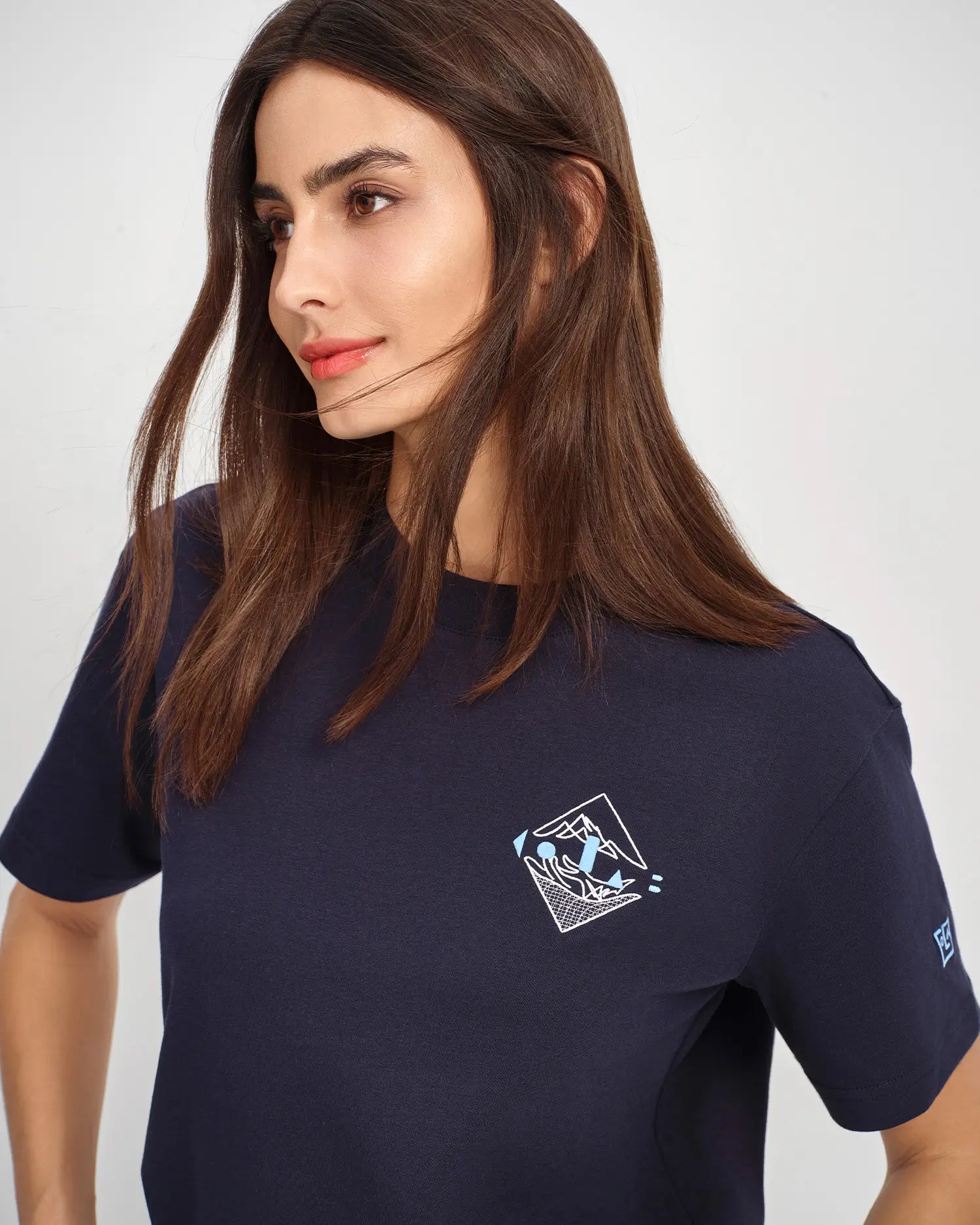 T-Shirt mit gesticktem Wappen für Damen