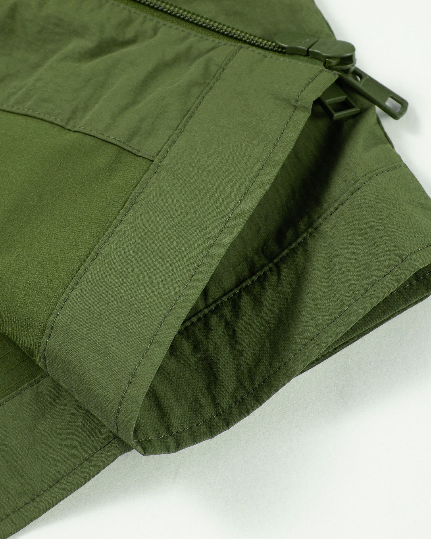Men's Crew Jacket in Military Green 09 #military-green