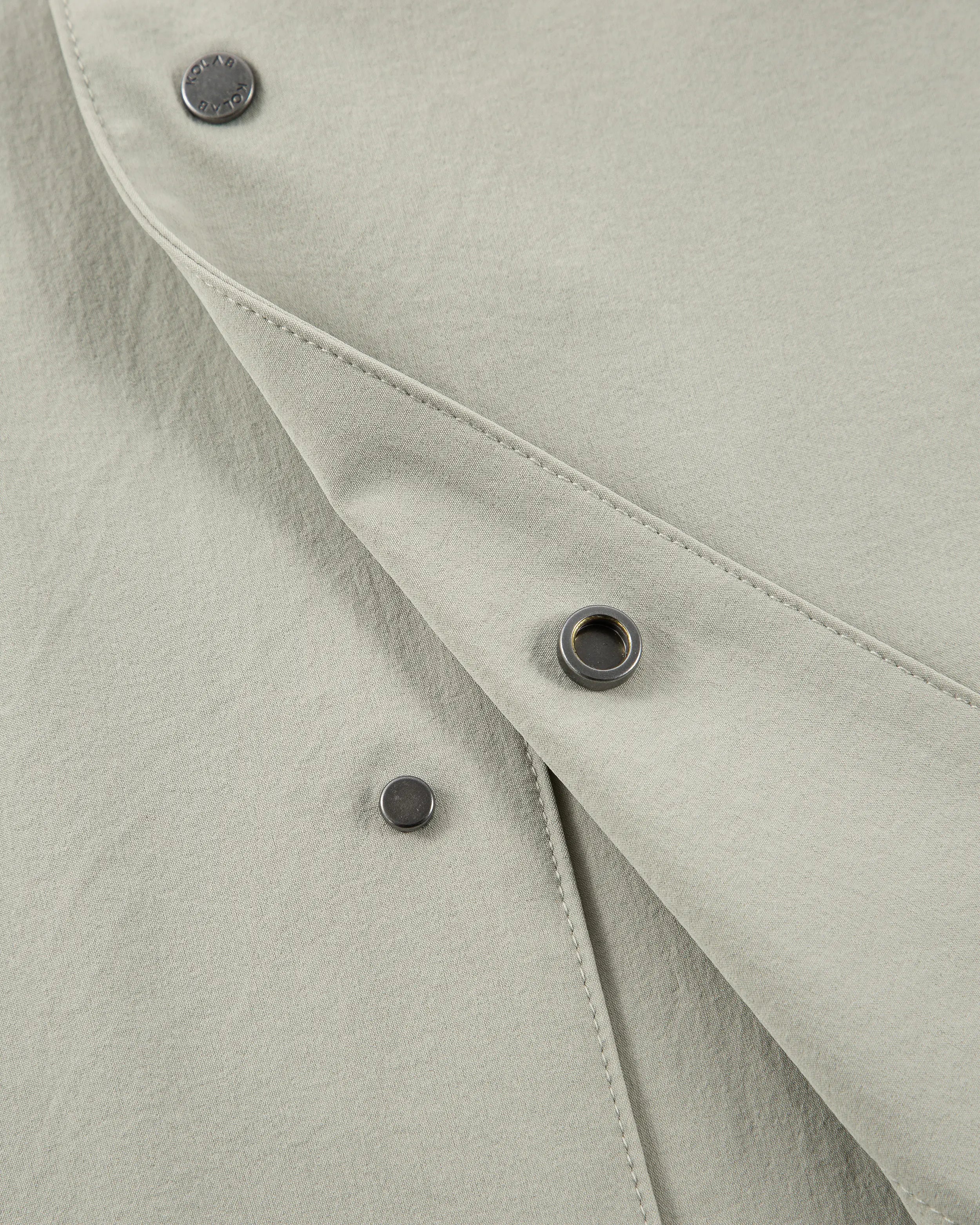 Men's Dynamic Short Sleeve Button-Up Shirt
